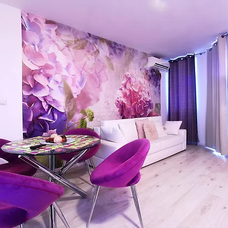 Luxury Romantic In Private With Parking And Pool アパート バルチク