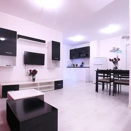 Luxury Romantic In Private With Parking And Pool * バルチク