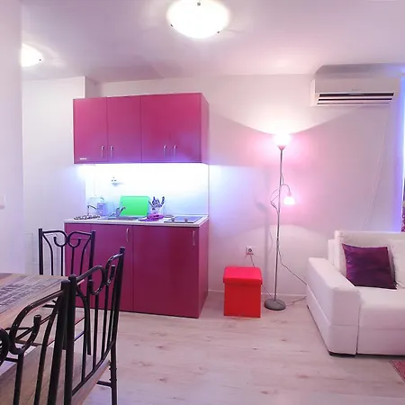 Luxury Romantic In Private With Parking And Pool バルチク