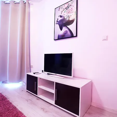Luxury Romantic In Private With Parking And Pool * バルチク