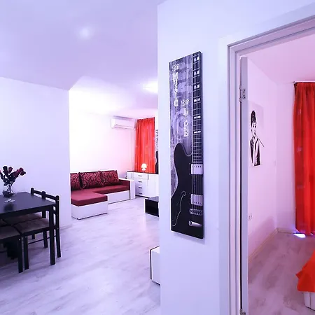 Luxury Romantic In Private With Parking And Pool Διαμέρισμα *