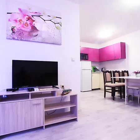 Luxury Romantic In Private With Parking And Pool Διαμέρισμα Μπαλτσίκ