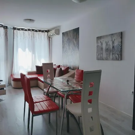 Luxury Romantic In Private With Parking And Pool